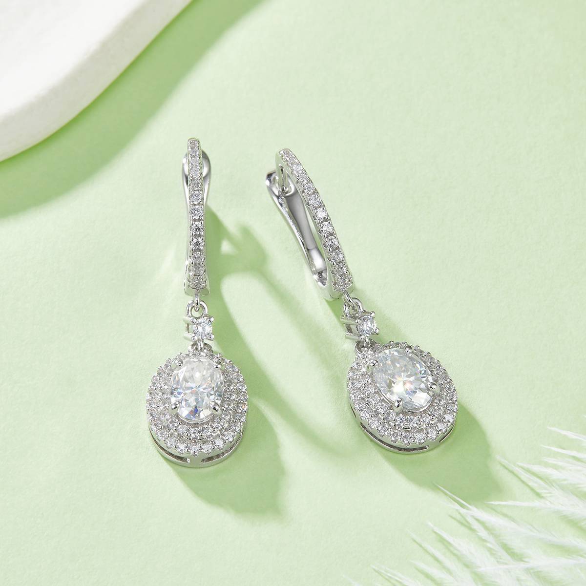 E230202015款S925银镀18K白金耳环蛋形Moissanite主石7*5mmmm/2.0ct