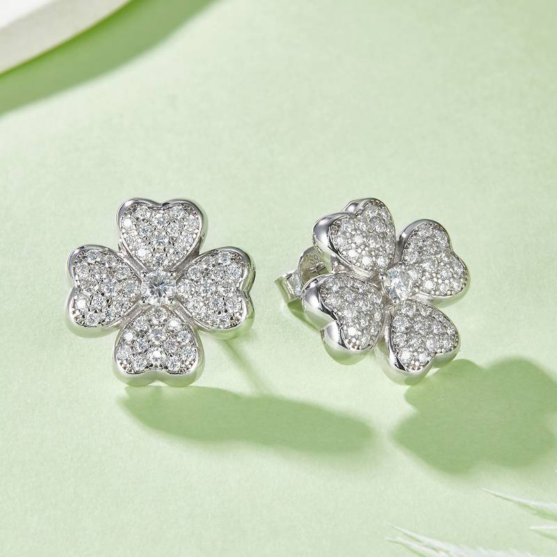 E240311026款S925银镀18K白金耳环Moissanite厘石1.34ct