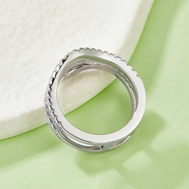 R220324014款S925银镀18K白金MoissaniteWomen's Ring厘石0.58ct