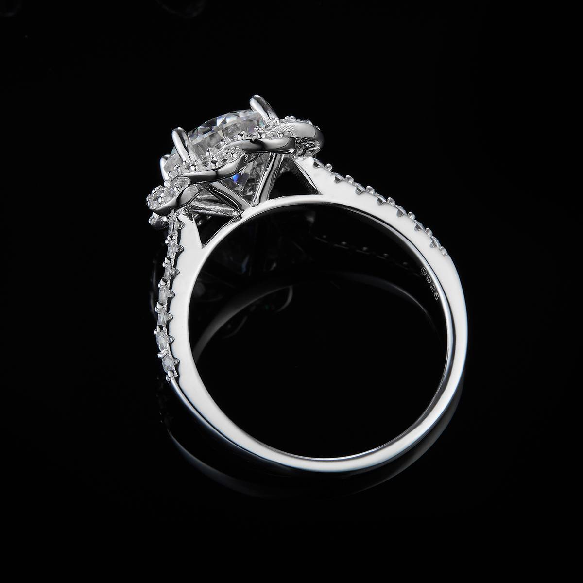 Light Luxury Full Diamond Women's Ring S925 Silver Plated Platinum Customized Selection Main Stone Moissanite Diamond 2.0ct/Secondary Stone High Carbon Diamond