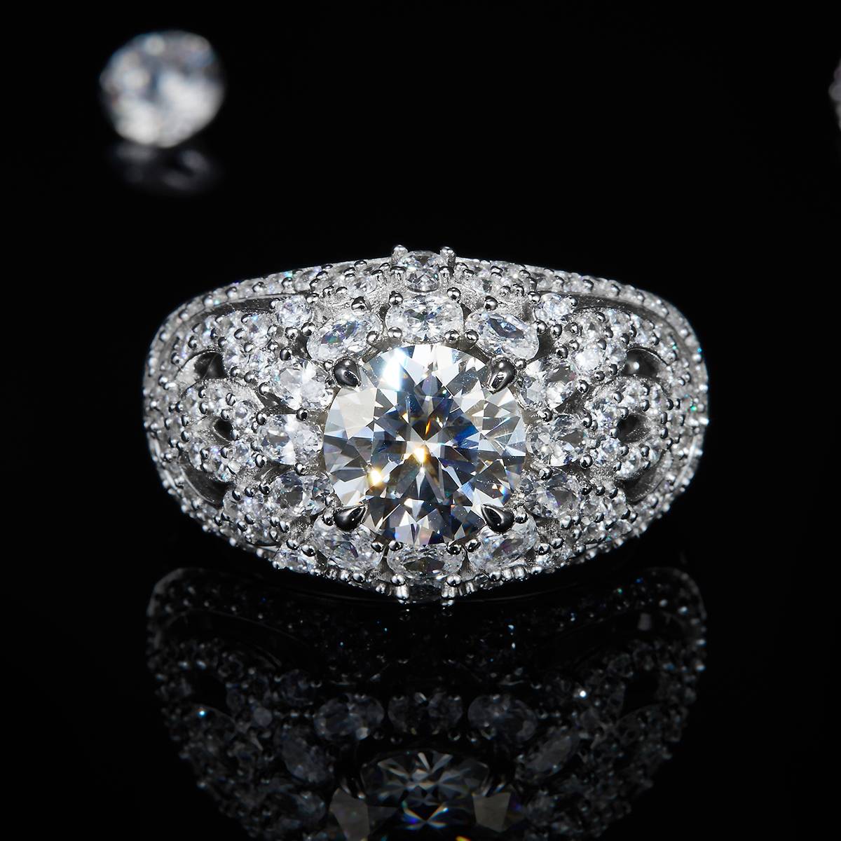 Light Luxury Full Diamond Women's Ring S925 Silver Plated Platinum Customized Selection Main Stone Moissanite Diamond 2.0ct/Secondary Stone High Carbon Diamond