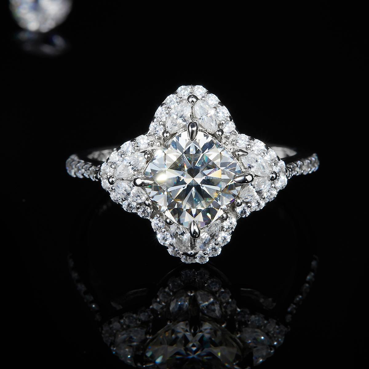 Pillow shaped luxury women's ring S925 silver plated platinum customized selection main stone moissanite diamond 2.0ct/secondary stone high carbon diamond