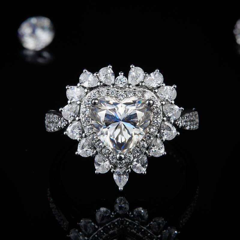 心形豪华女戒S925银镀白金定制选款主石莫桑钻2.0ct/副石高碳钻