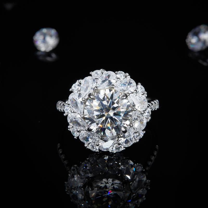 Affordable LuxuryWomen's RingS925银镀白金定制选款主石Moissanite3.0ct/副石高碳钻