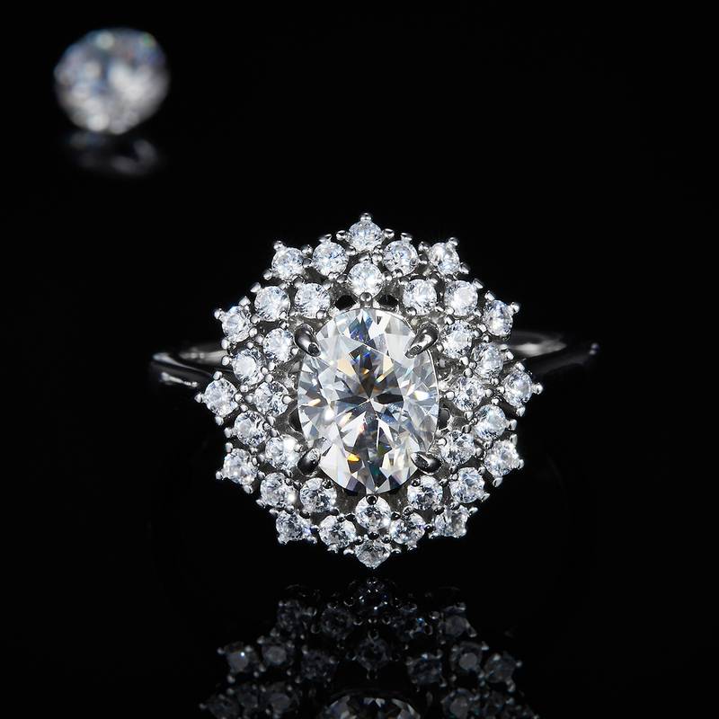 Affordable Luxury蛋形Women's RingS925银镀白金定制选款主石Moissanite1.5ct/副石高碳钻
