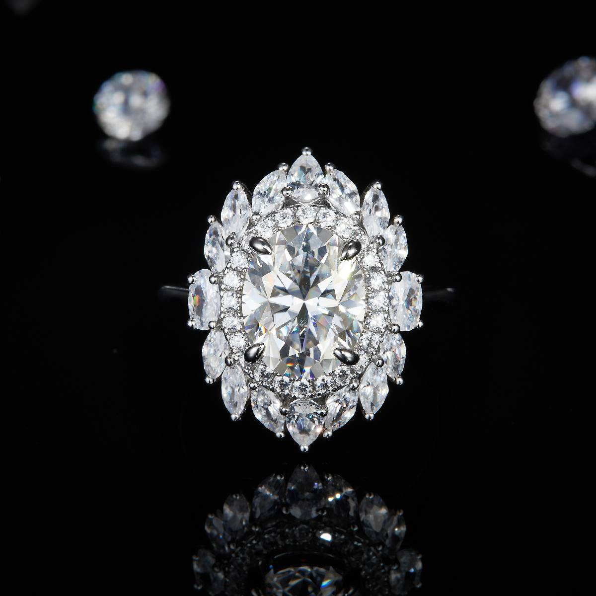 蛋形女戒S925银镀白金定制选款主石莫桑钻3.0ct/副石高碳钻