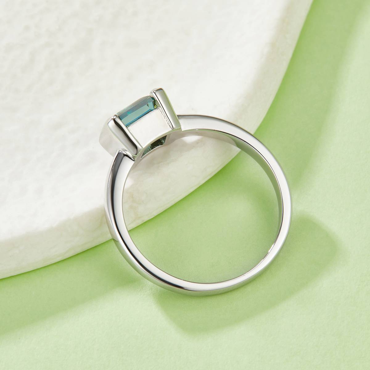 R221221026款S925银镀18K白金绿色阿斯切MoissaniteWomen's Ring6*6mmmm/1.0ct