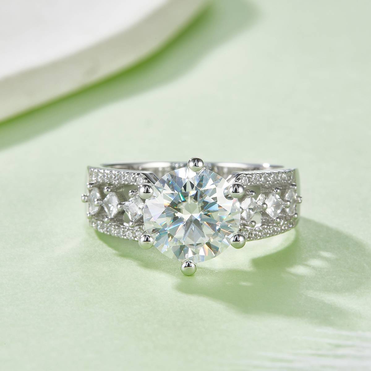 R230228008款S925银镀18K白金圆形MoissaniteWomen's Ring9.0mm/3.0ct