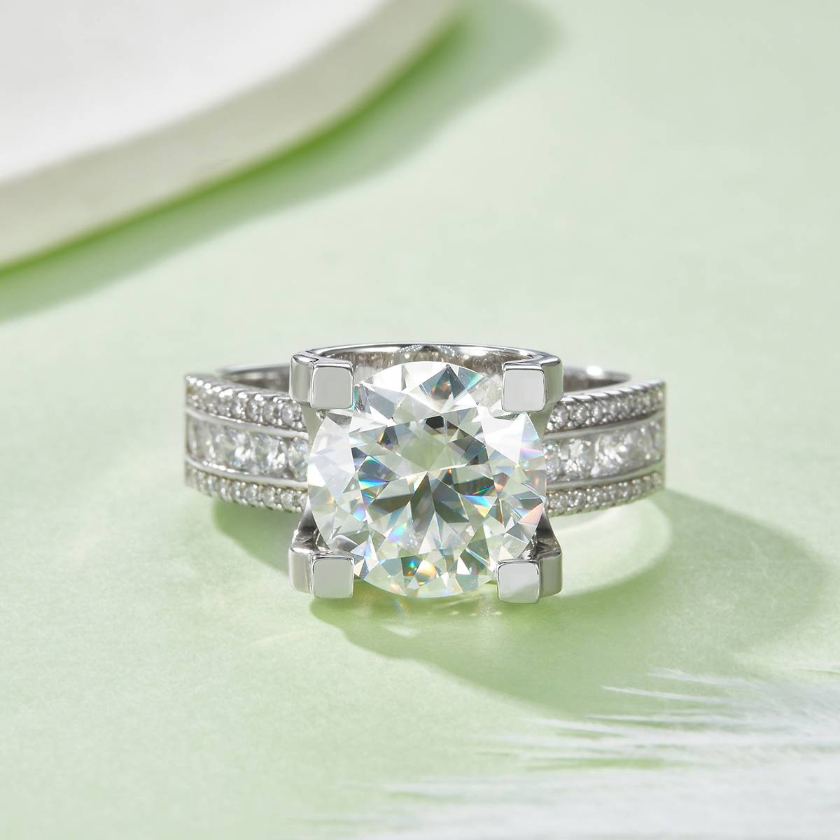R230417004款S925银镀18K白金圆形莫桑钻女戒11.0mm/5.0CT