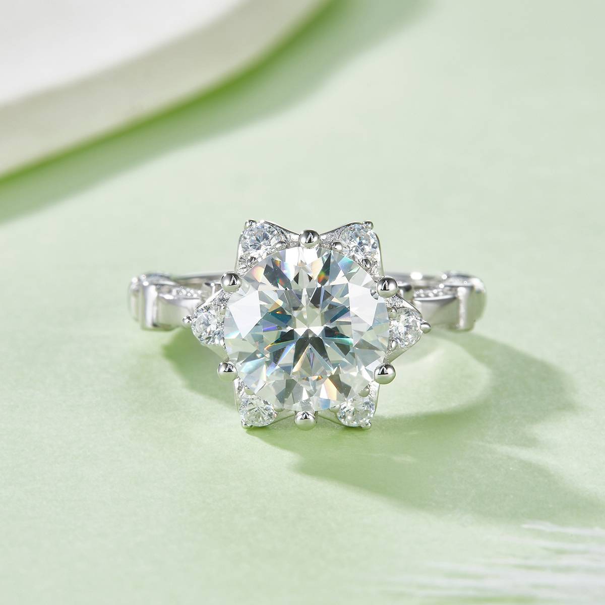 R240302025款S925银镀18K白金圆形MoissaniteWomen's Ring9.0mm/3.0ct