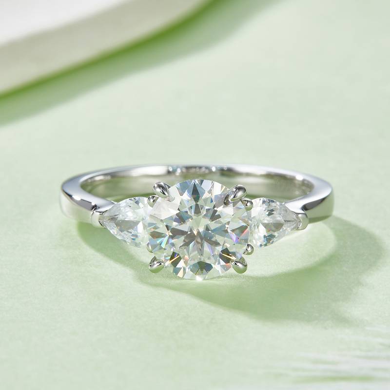 R240311023款S925银镀18K白金圆形莫桑钻女戒8.0mm/2.0CT