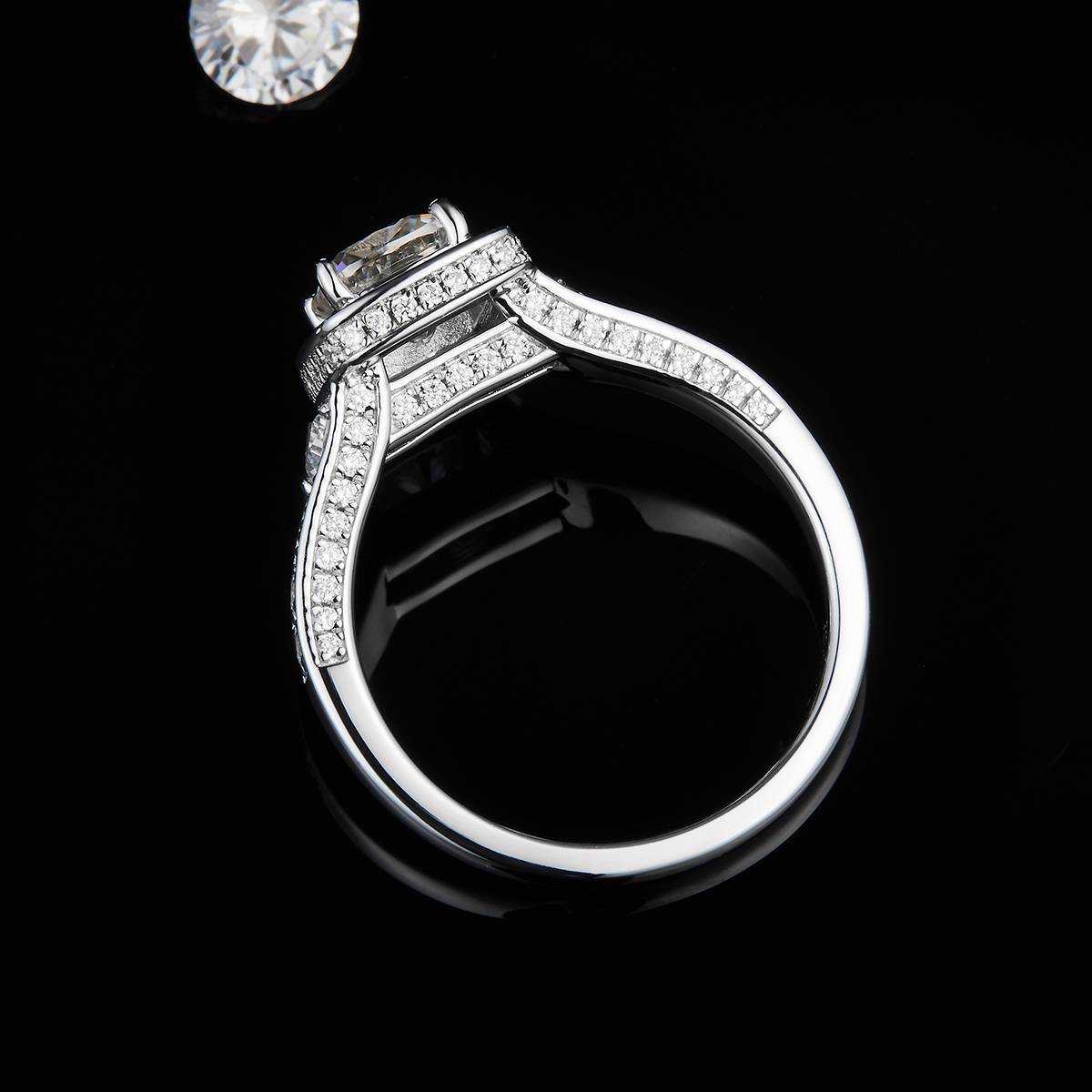 Pillow shaped luxury round bag women's ring S925 silver plated platinum customized selection main stone moissanite diamond 1.0ct/secondary stone high carbon diamond