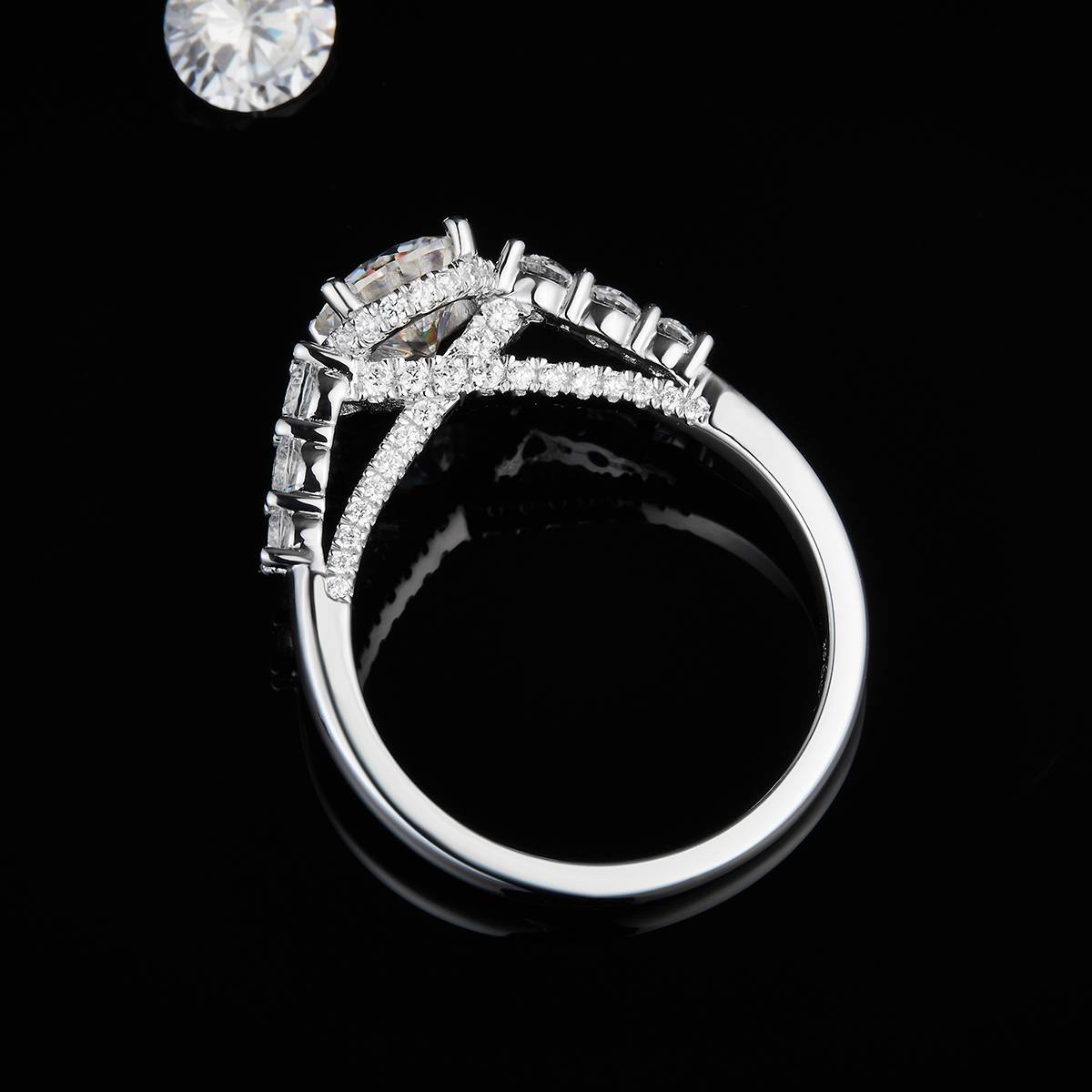 Single Head S925 Silver Plated Platinum Women's Ring Customized Selection Main Stone Moissanite 1.0ct/Secondary Stone High Carbon Diamond
