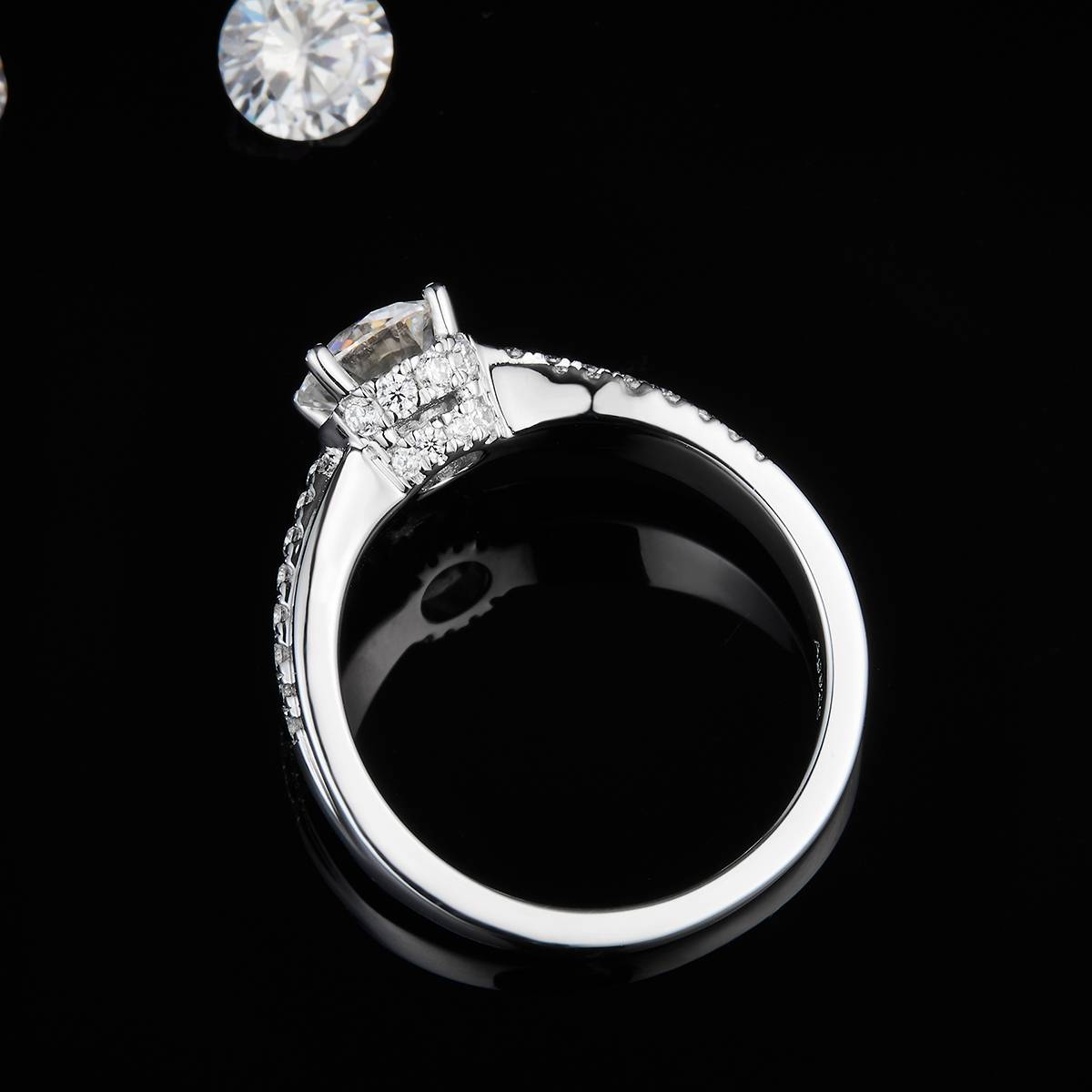 Single Head S925 Silver Plated Platinum Women's Ring Customized Selection Main Stone Moissanite  Diamond1.0ct/Secondary Stone High Carbon Diamond
