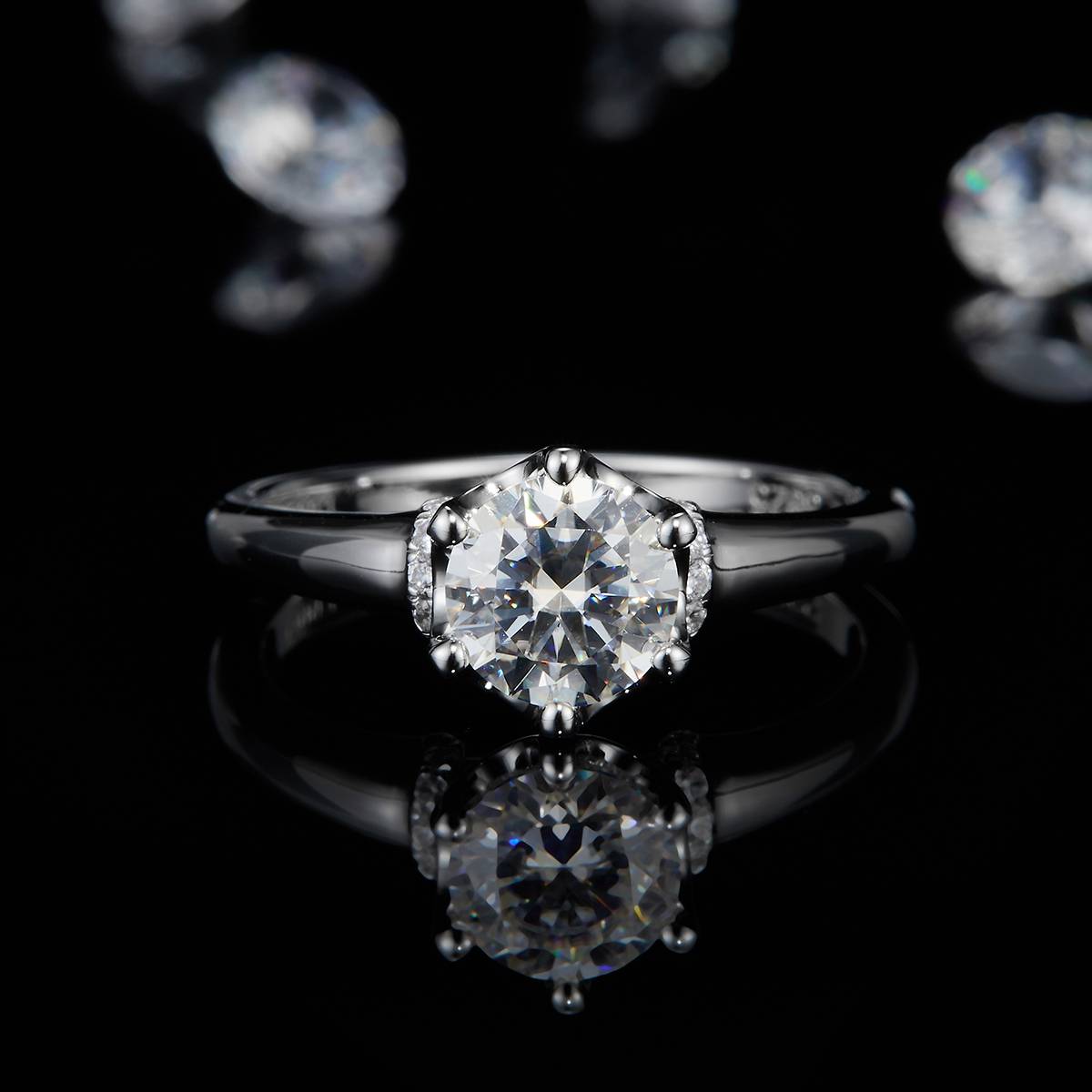 单头女戒S925银镀白金定制选款主石莫桑钻1.0ct/副石高碳钻