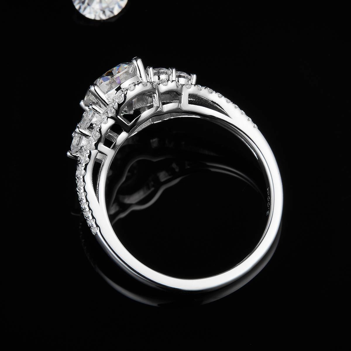Light Luxury Egg shaped Women's Ring S925 Silver Plated Platinum Customized Selection Main Stone Moissanite Diamond 2.0ct/Secondary Stone High Carbon Diamond