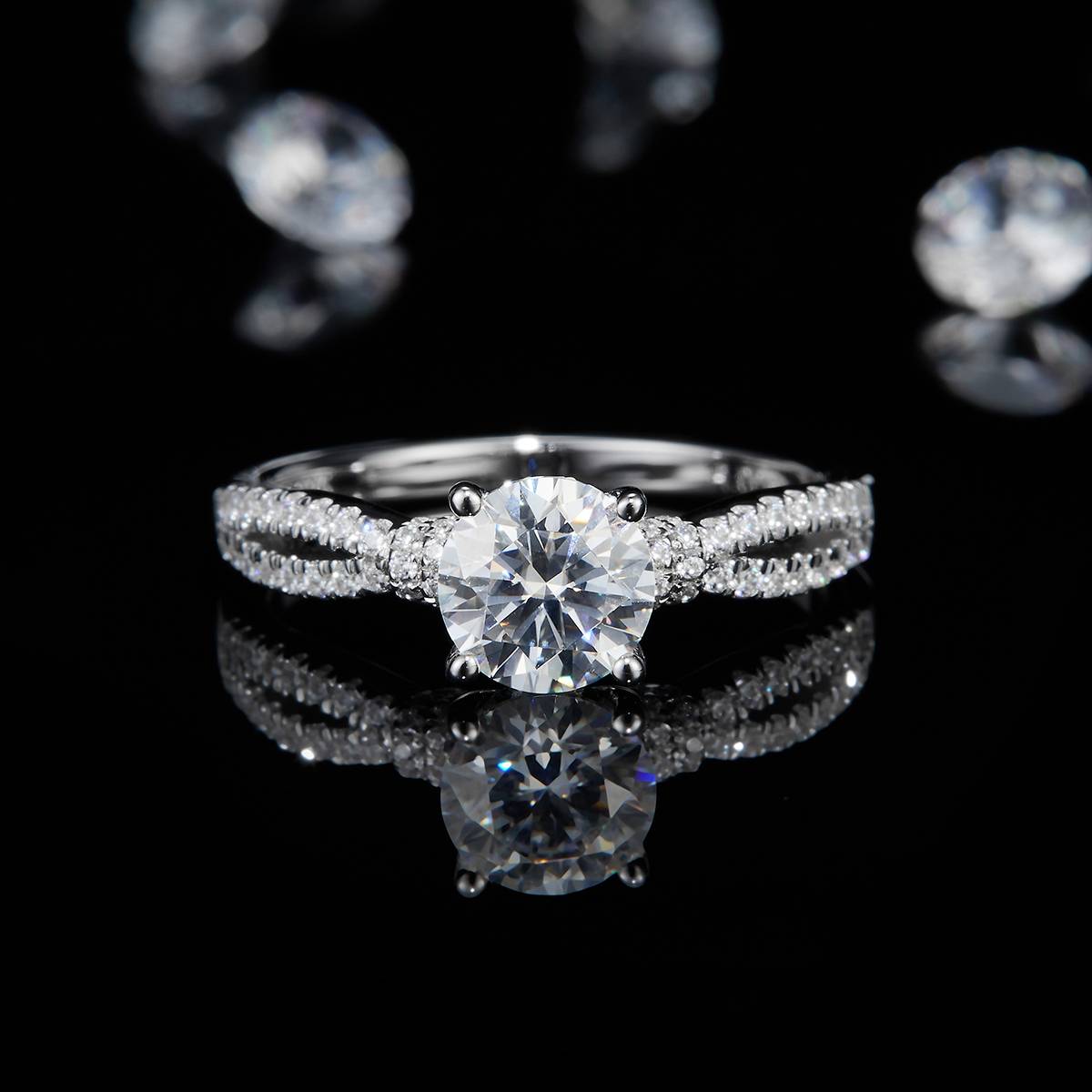 单头女戒S925银镀白金定制选款主石莫桑钻1.0ct/副石高碳钻