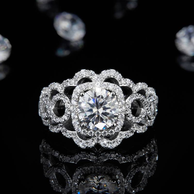 轻奢满钻女戒S925银镀白金定制选款主石莫桑钻1.2ct/副石高碳钻