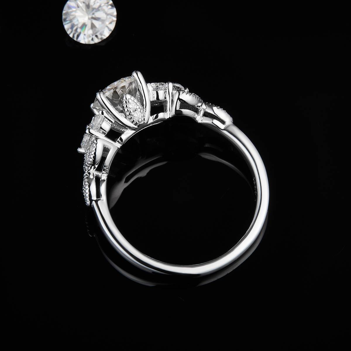 Light Luxury Four Claw Women's Ring S925 Silver Plated Platinum Customized Selection Main Stone Moissanite Diamond 1.0ct/Secondary Stone High Carbon Diamond