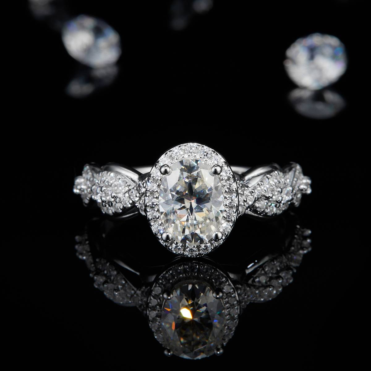 蛋形圆包女戒S925银镀白金定制选款主石莫桑钻1.5ct/副石高碳钻