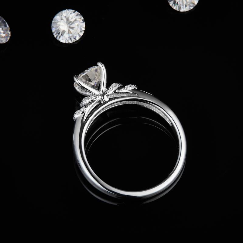 单头Women's RingS925银镀白金定制选款主石Moissanite1.0ct/副石高碳钻