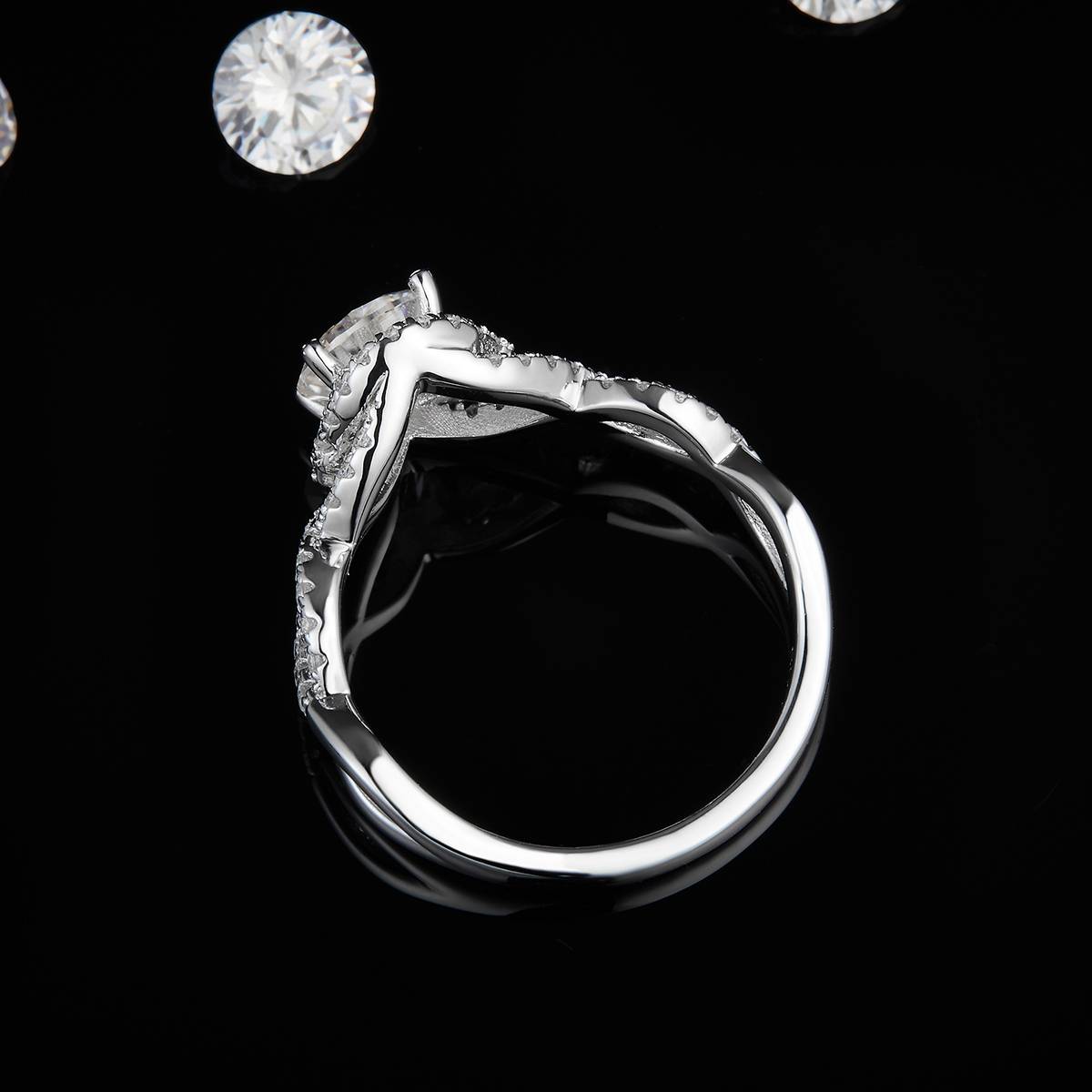 扭臂圆包女戒S925银镀白金定制选款主石莫桑钻1.0ct/副石高碳钻