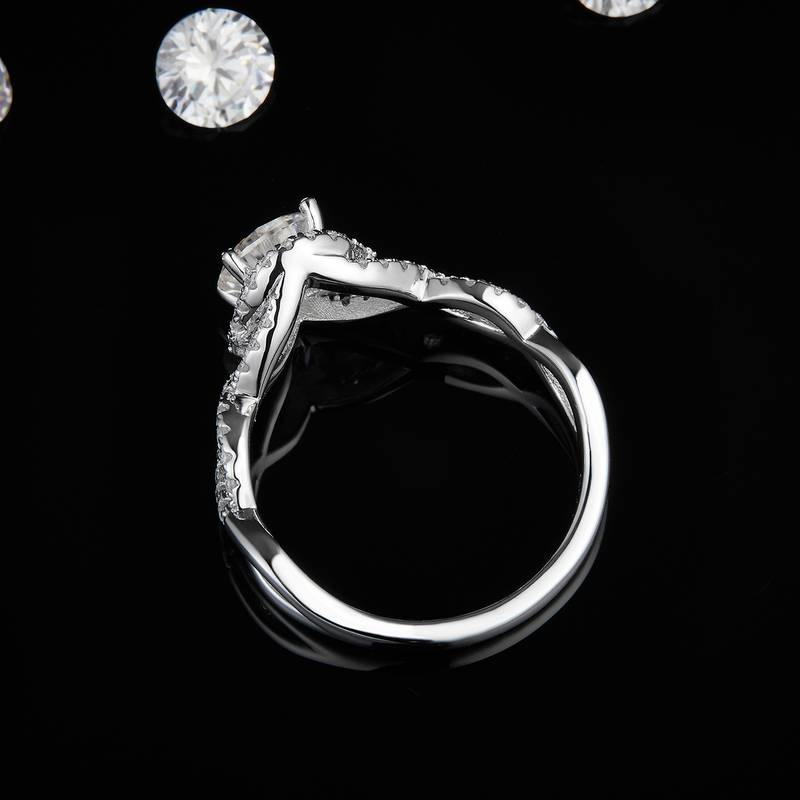 扭臂圆包女戒S925银镀白金定制选款主石莫桑钻1.0ct/副石高碳钻