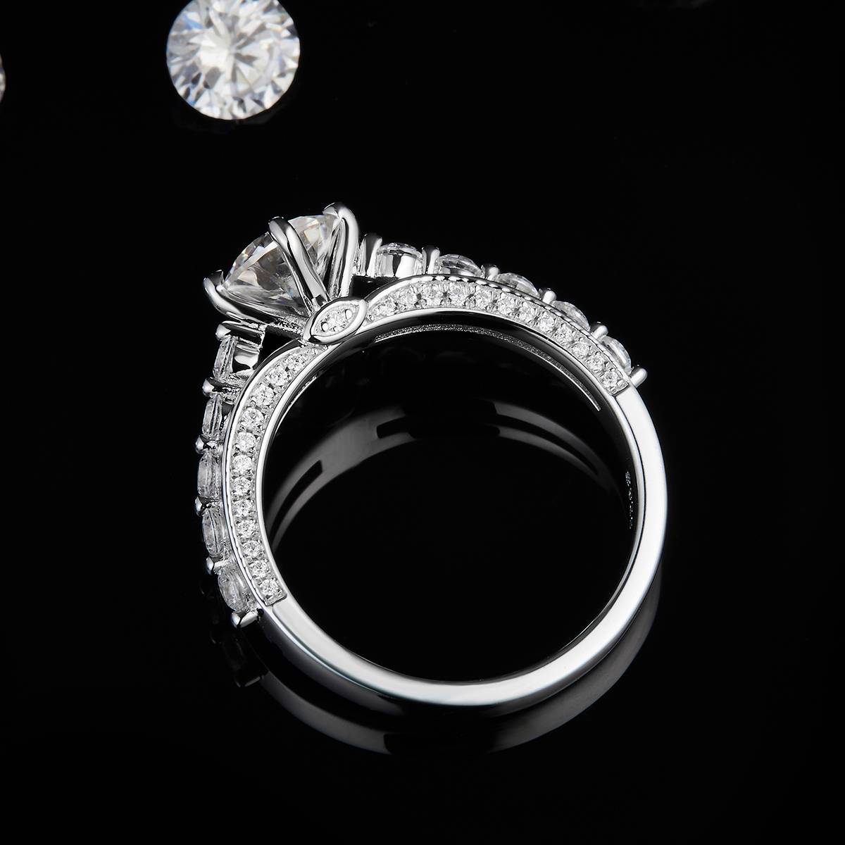 单头女戒S925银镀白金定制选款主石莫桑钻1.0ct/副石高碳钻
