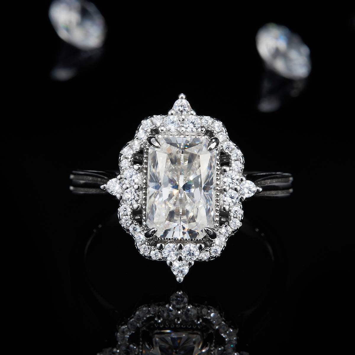 雷迪恩女戒S925银镀白金定制选款主石莫桑钻2.5ct/副石高碳钻