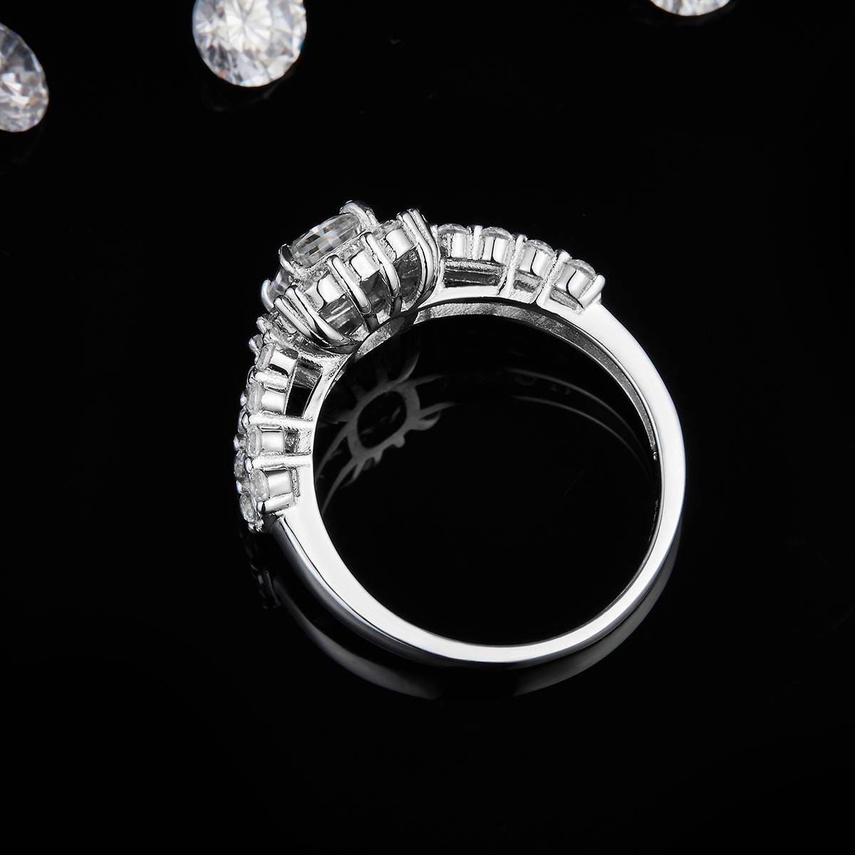 Emerald Cut Women's Ring S925 Silver Plated Platinum Customized Selection Main Stone Moissanite Diamond 1.0ct/Secondary Stone High Carbon Diamond