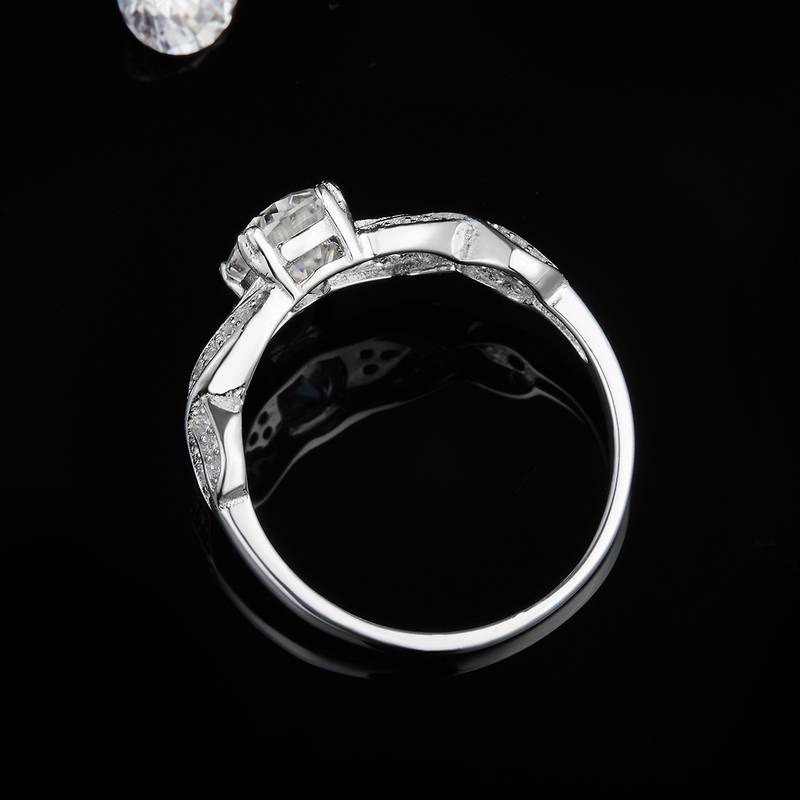 蛋形Women's RingS925银镀白金Women's Ring定制选款主石Moissanite1.5ct/副石高碳钻