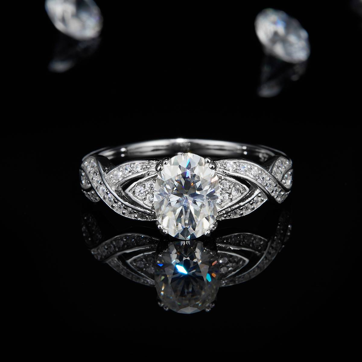 Egg shaped Women's Ring S925 Silver Plated Platinum Women's Ring Customized Selection Main Stone Moissanite Diamond 1.5ct/Secondary Stone High Carbon Diamond