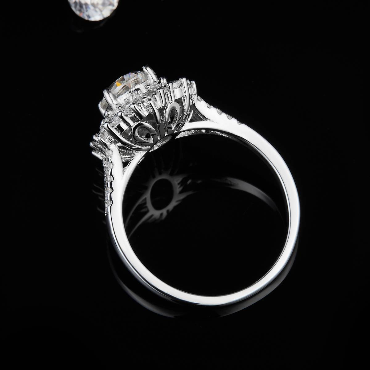 Egg shaped Women's Ring S925 Silver Plated Platinum Customized Selection Main Stone Moissanite Diamond 1.5ct/Secondary Stone High Carbon Diamond