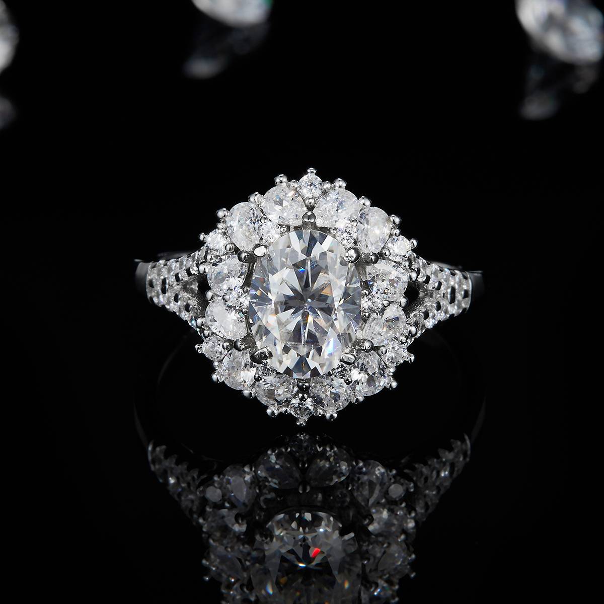 Egg shaped Women's Ring S925 Silver Plated Platinum Customized Selection Main Stone Moissanite Diamond 1.5ct/Secondary Stone High Carbon Diamond