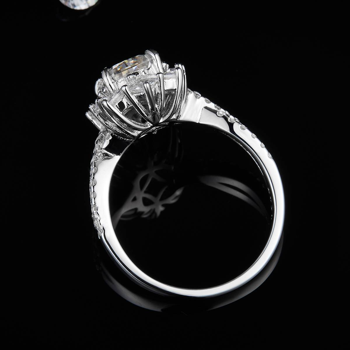 雷迪恩S925银镀白金定制选款主石莫桑钻2.0ct/副石高碳钻