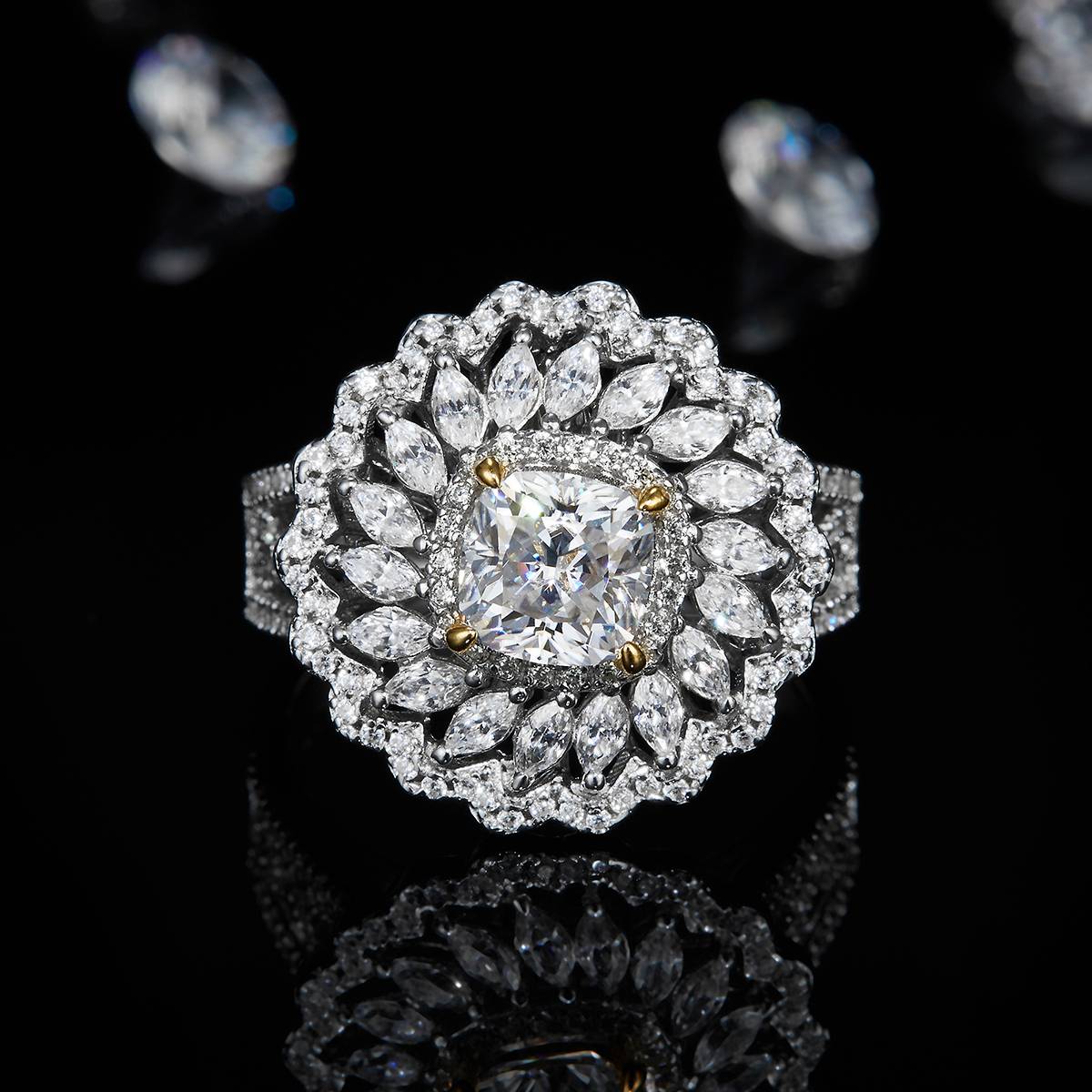 Pillow shaped Women's Ring S925 Silver Plated Platinum+K Yellow Customized Selection Main Stone Moissanite Diamond 1.0ct/Secondary Stone High Carbon Diamond