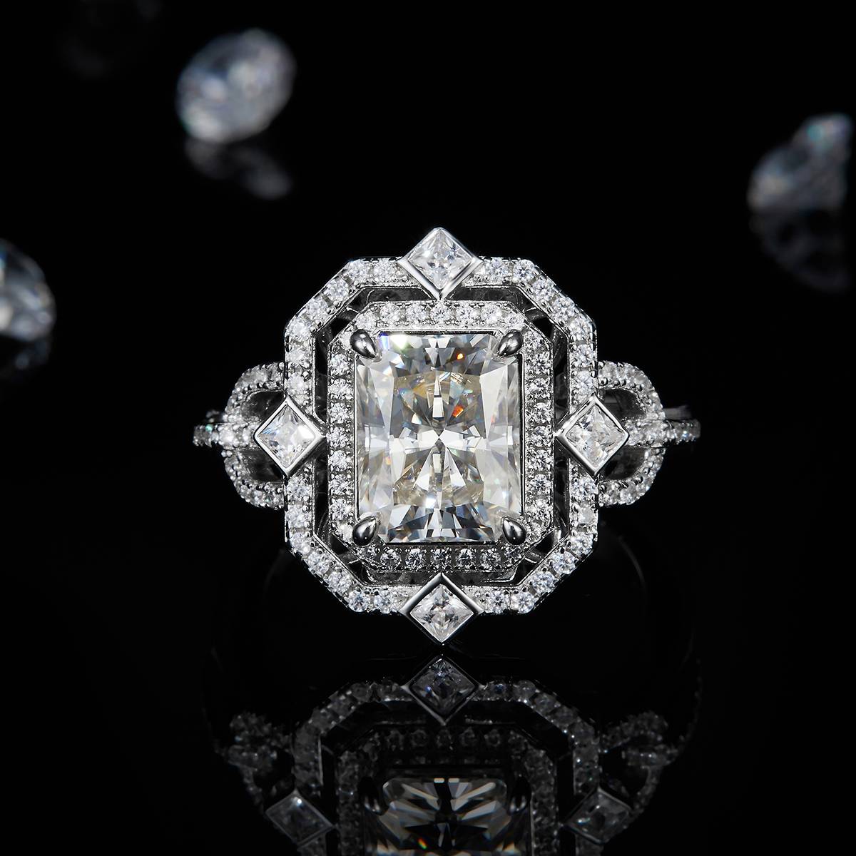 祖母绿切割女戒S925银镀白金定制选款主石莫桑钻3.0ct/副石高碳钻