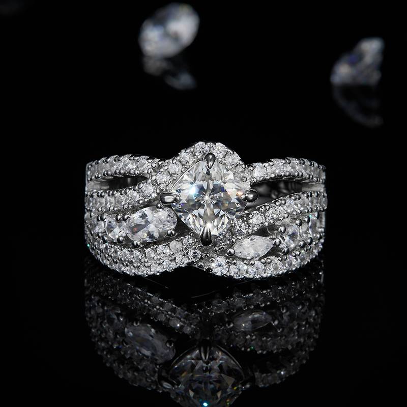 豪华满钻Women's RingS925银镀白金定制选款主石Moissanite1.0ct/副石高碳钻