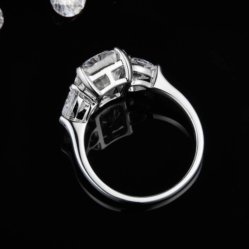 三石女戒S925银镀白金定制选款主石莫桑钻5.0ct/副石莫桑钻
