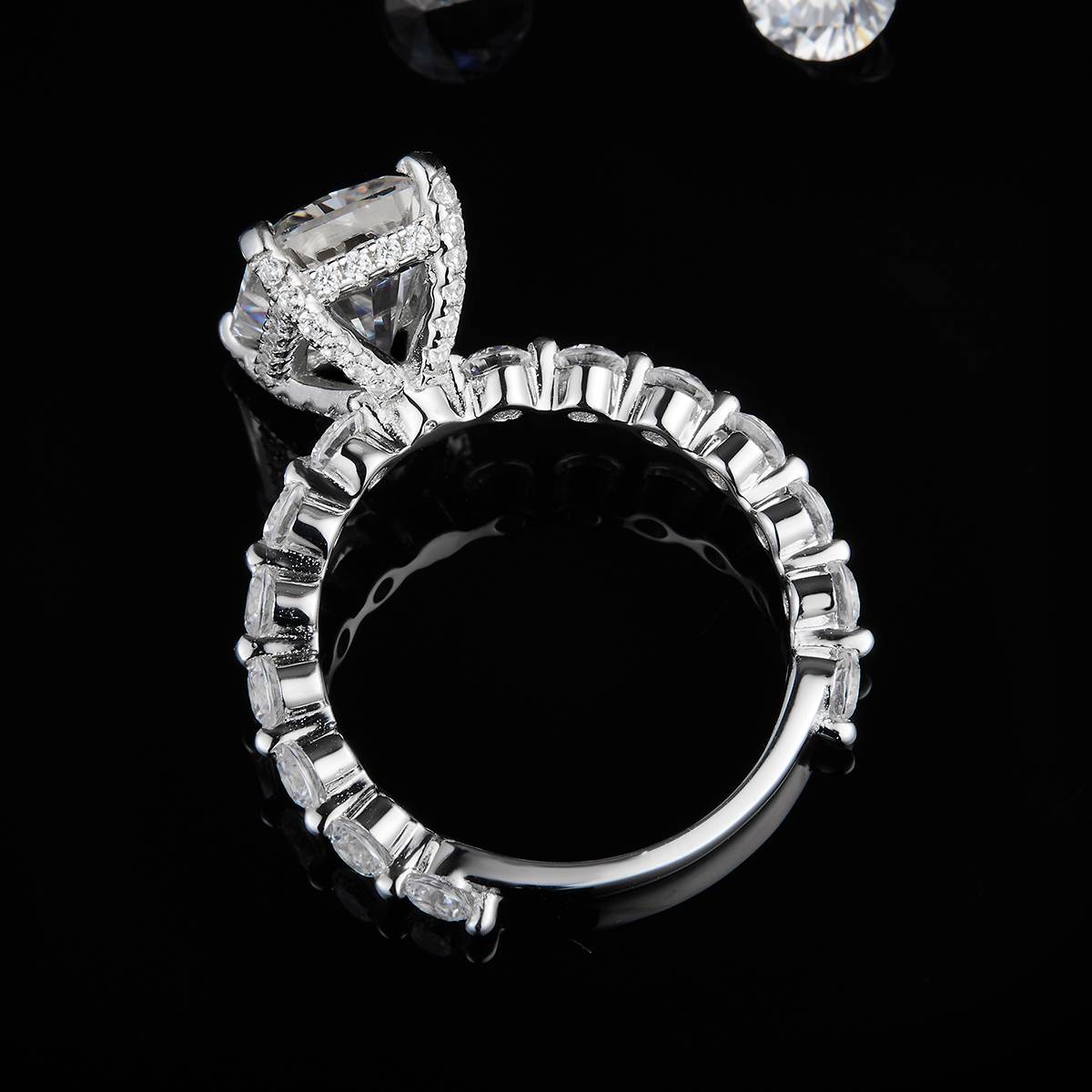 祖母绿切割女戒S925银镀白金定制选款主石莫桑钻4.0ct/副石高碳钻