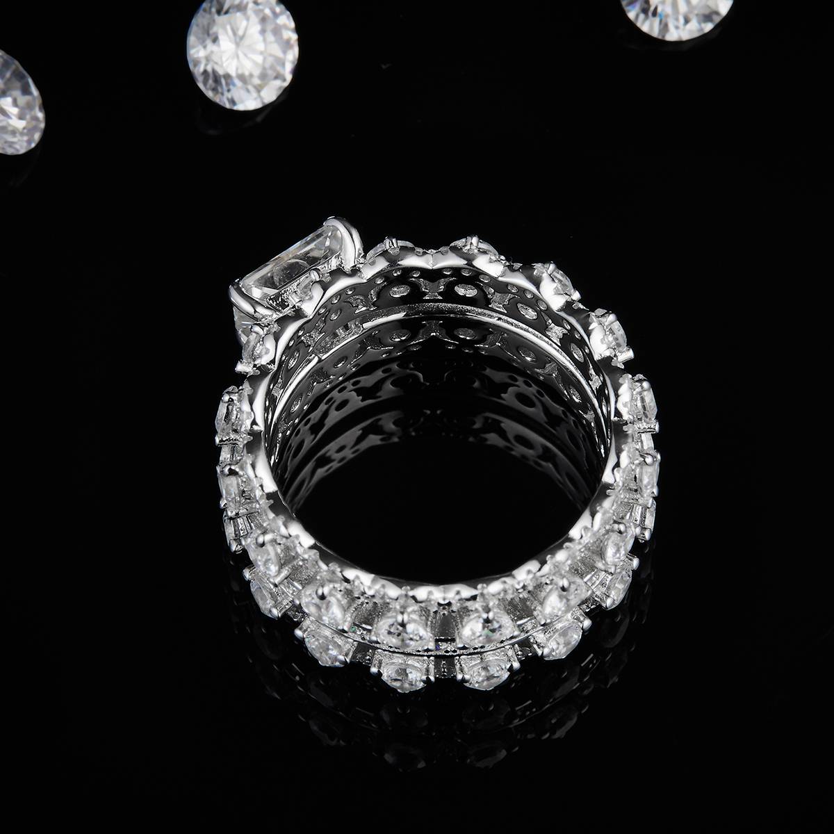 豪华满钻女戒S925银镀白金定制选款主石莫桑钻1.0ct/副石高碳钻