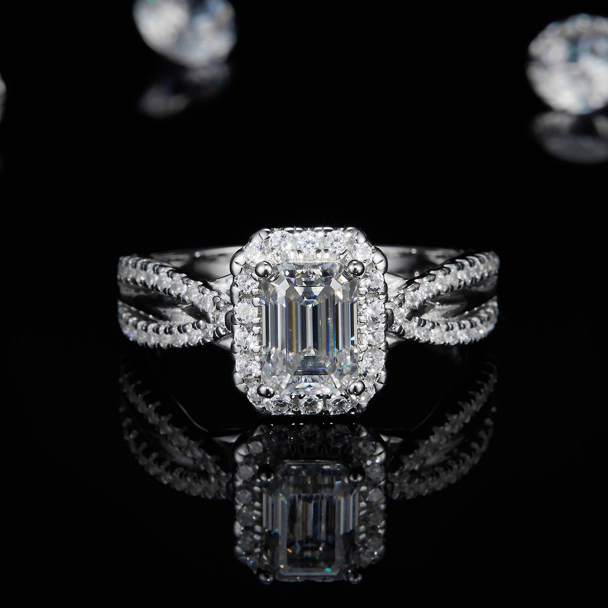 Light luxury emerald cut women's ring S925 silver plated platinum custom selection main stone Moissanite diamond 1.0ct/secondary stone high carbon diamond