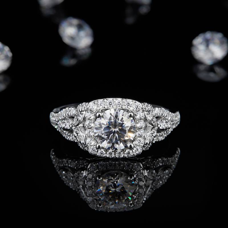豪华满钻Women's RingS925银镀白金定制选款主石Moissanite1.0ct/副石高碳钻