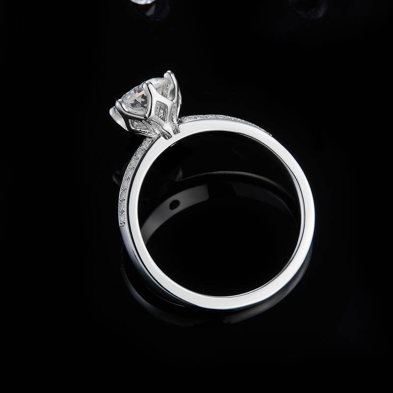 Heart to Heart Six Claw Women's Ring S925 Silver Plated Platinum Customized Main Stone Moissanite Diamond 1.0ct/Secondary Stone High Carbon Diamond