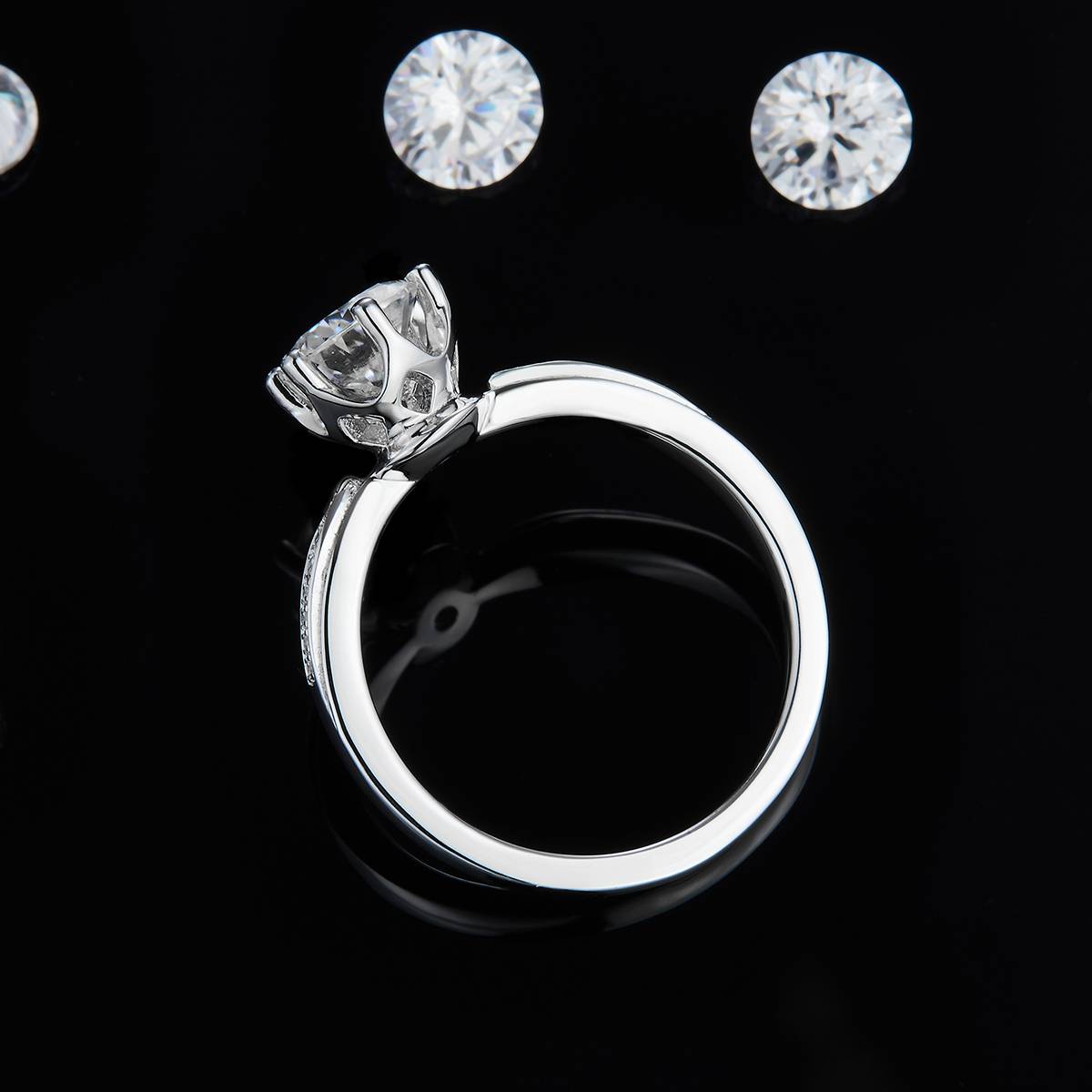 Simplified Six Claw Women's Ring S925 Silver Plated Platinum Customized Main Stone Moissanite  1.0ct/Secondary Stone High Carbon Diamond