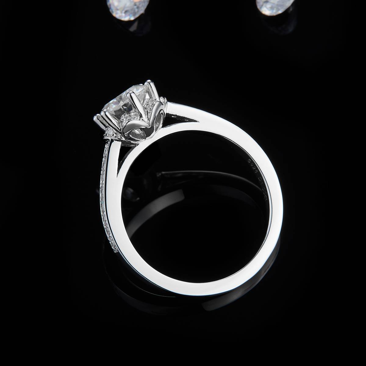 Heart Blossoming Surrounding Women's Ring S925 Silver Plated Platinum Women's Ring Customized Main Stone Moissanite  1.0ct/Secondary Stone High Carbon Diamond