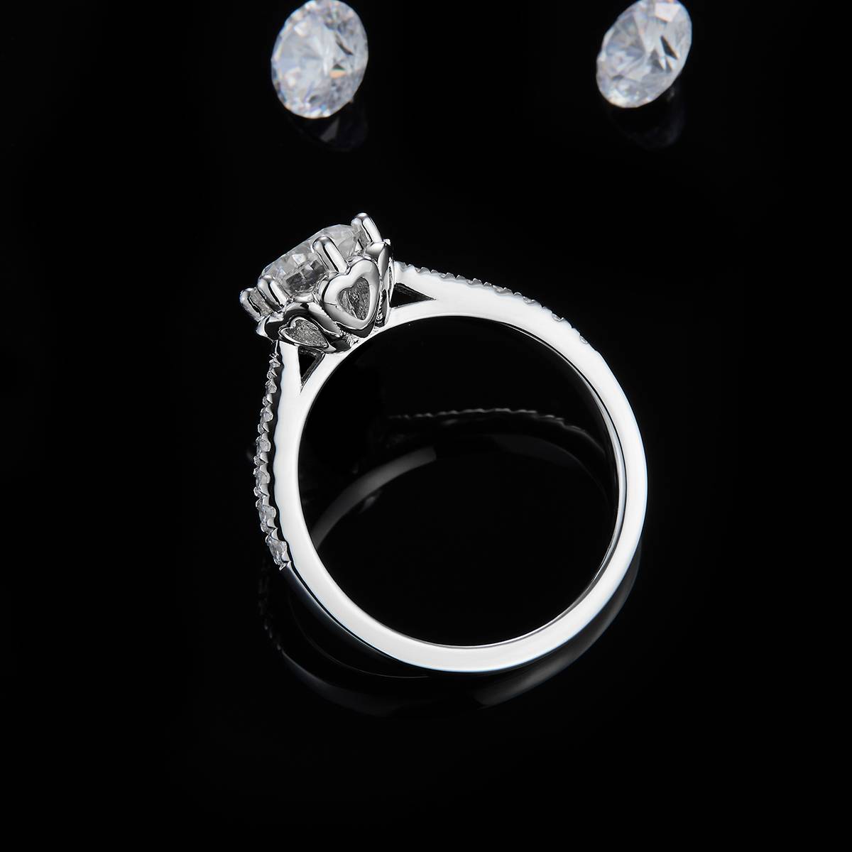 直臂花苞六爪女戒S925银镀白金定制主石莫桑钻1.0ct/副石高碳钻