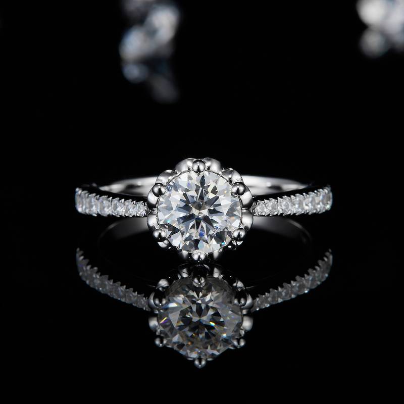 Straight arm flower bud six claw women's ring S925 silver plated platinum customized main stone moissanite diamond 1.0ct/secondary stone high carbon diamond
