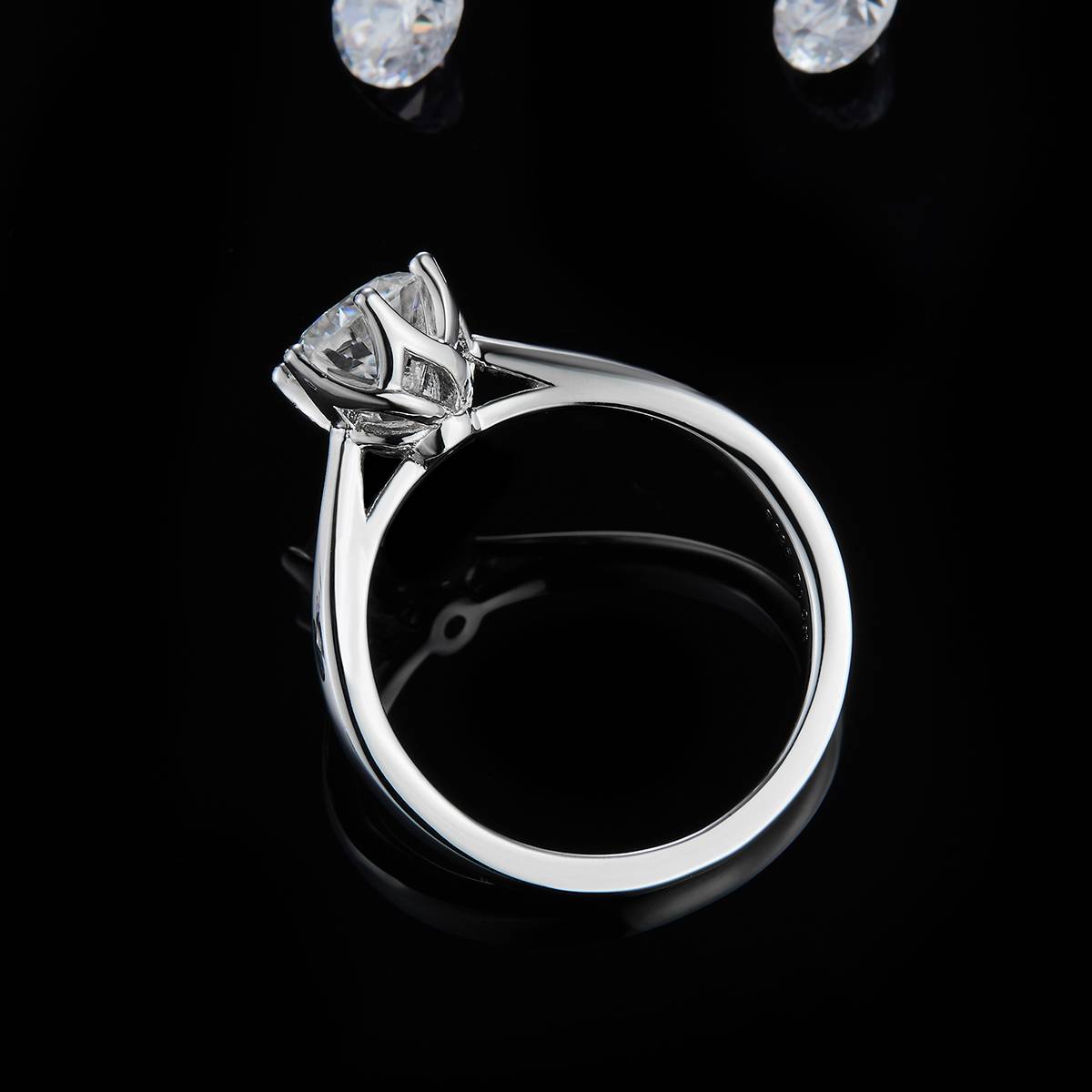 Six Claw Women's Ring S925 Silver Plated Platinum Customized Main Stone Moissanite  1.0ct