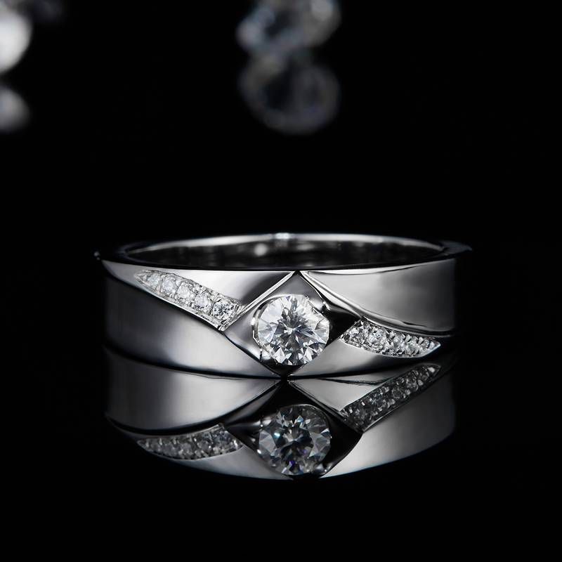 Fashionable men's ring S925 silver plated platinum customized secondary stone moissanite diamond 0.26ct